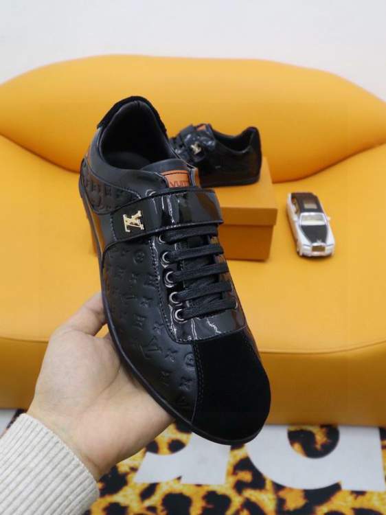 Picture of Louis Vuitton Shoes _SKULVsz38-44mnf051016166